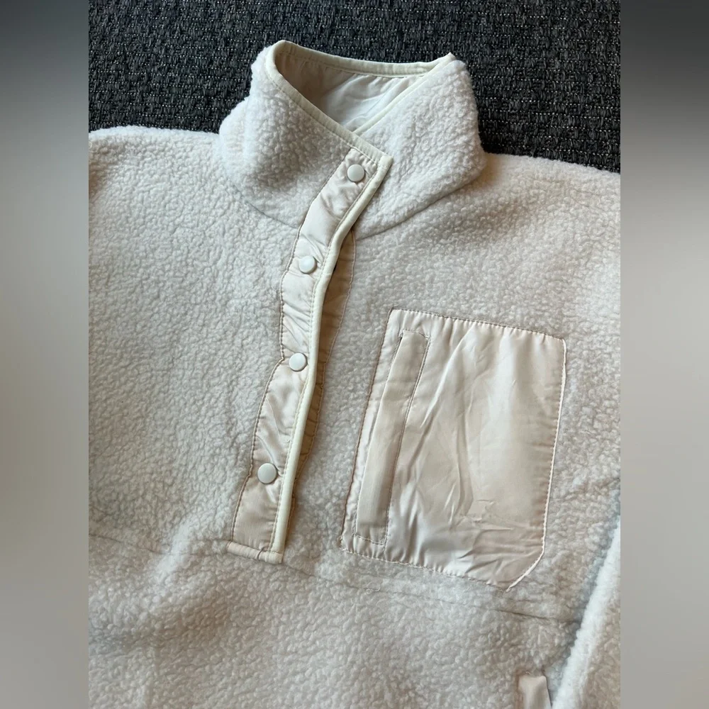 NWT Wilo The Label snap funnel neck fleece pullover in cream/beige size XS women - Picture 2 of 10
